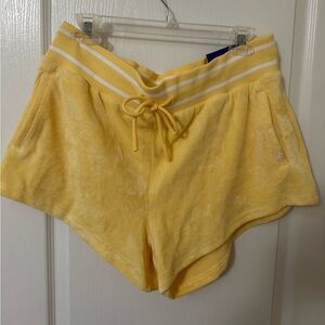 yellow shorts